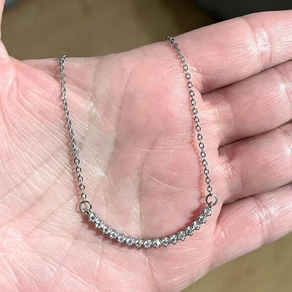 The Minimalist White sapphire heart and sterling necklace - Picture 2 of 4